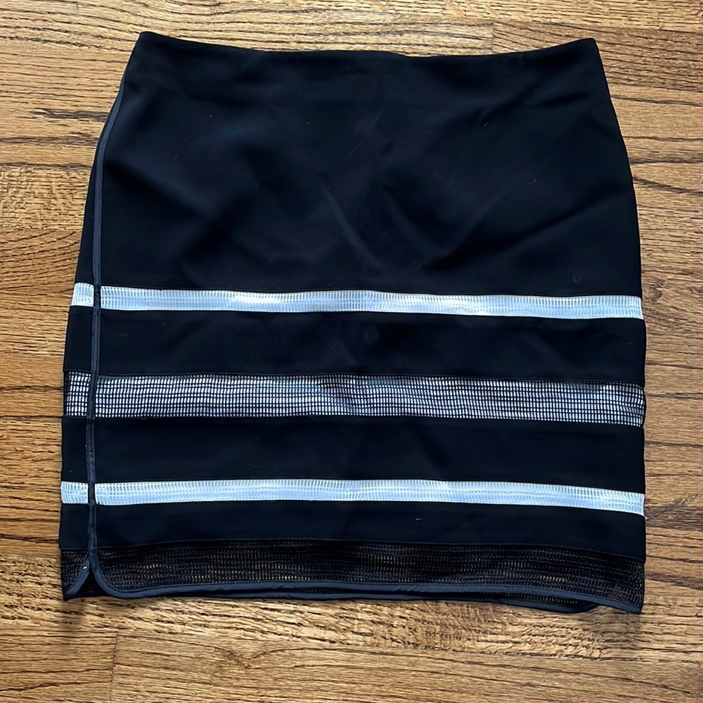 White House Black Market | black and white pencil skirt. Size 10